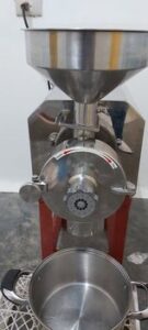 Cacao beans grinder